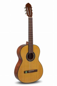GEWA Student Solid Top (Gitara klasyczna 4/4 z litą płytą)